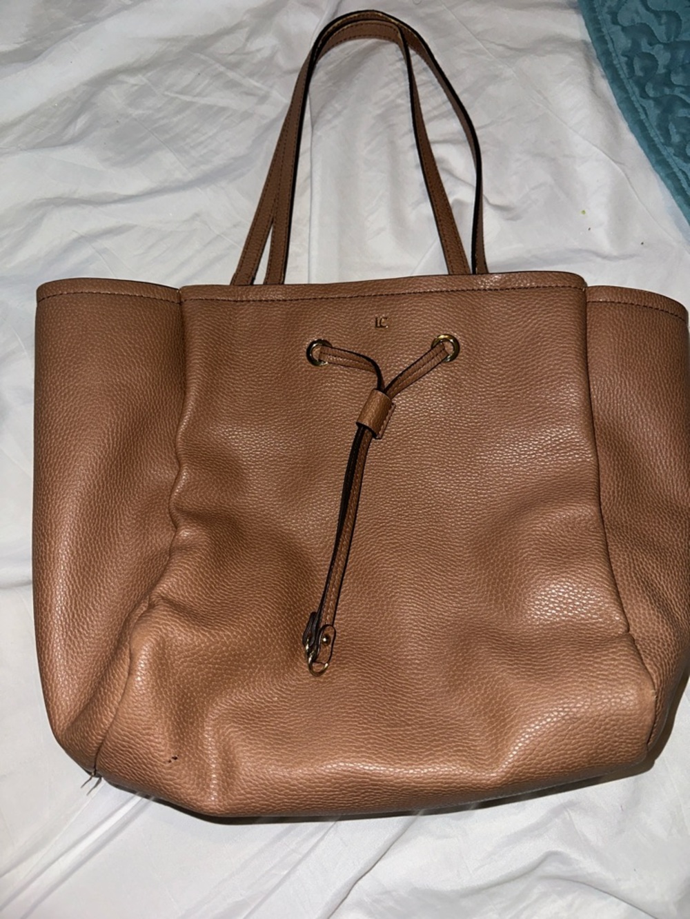 Liz Claiborne Drawstring Tote Bag in Camel
